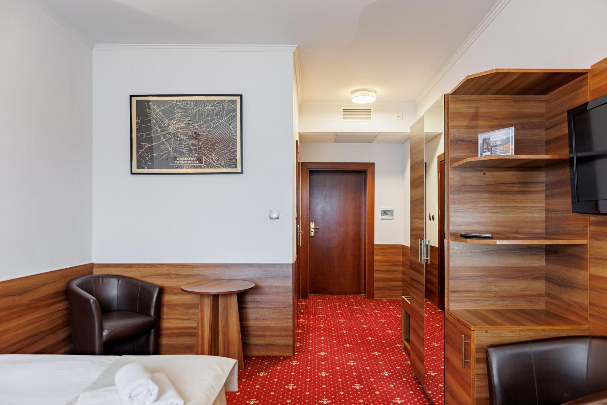 Hotel Cristal Park Dąbrowa Tarnowska المظهر الخارجي الصورة