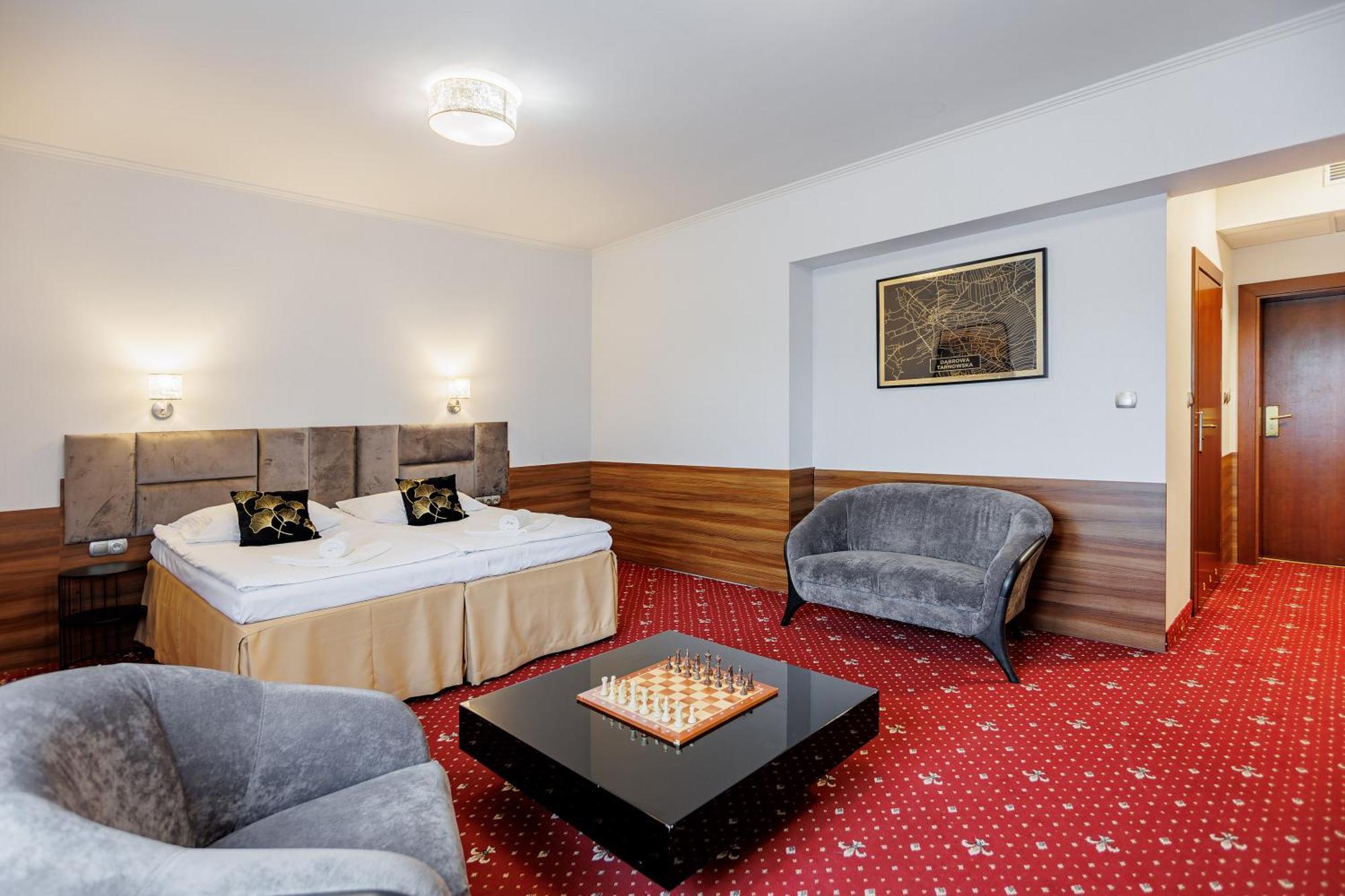 Hotel Cristal Park Dąbrowa Tarnowska المظهر الخارجي الصورة