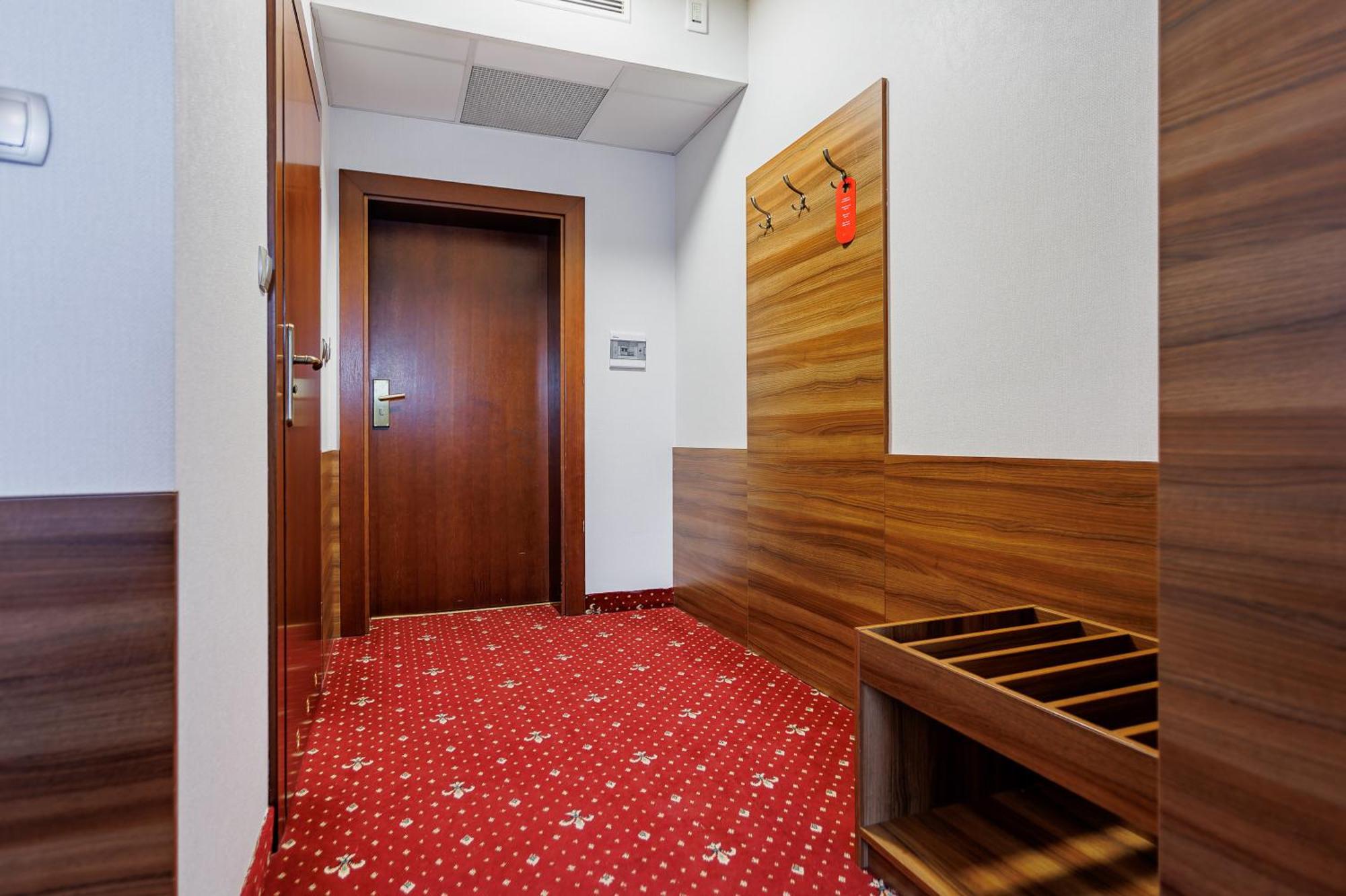 Hotel Cristal Park Dąbrowa Tarnowska المظهر الخارجي الصورة