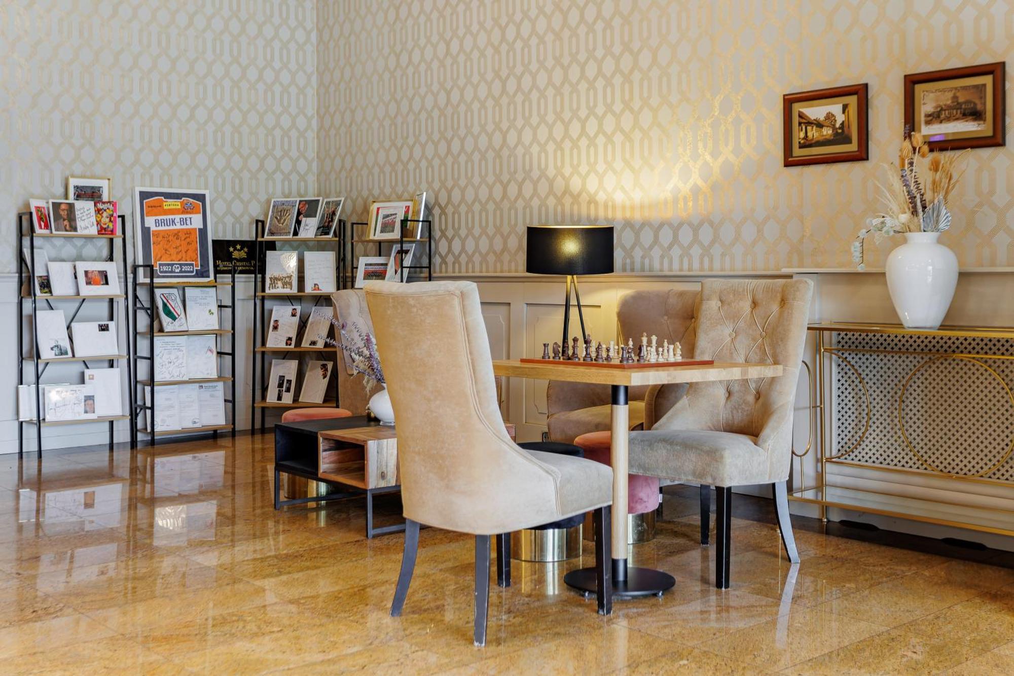 Hotel Cristal Park Dąbrowa Tarnowska المظهر الخارجي الصورة